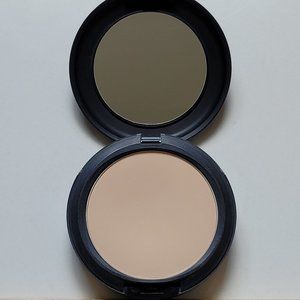 MAC NC20 Studio Fix Powder Plus Foundation